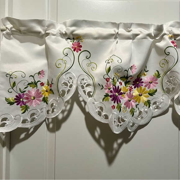 2 Window Embroidered Floral Valances - Picture 8 of 8